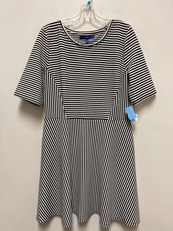 Dress Casual Short By Apt 9 In Black & White, Size: M Fashion