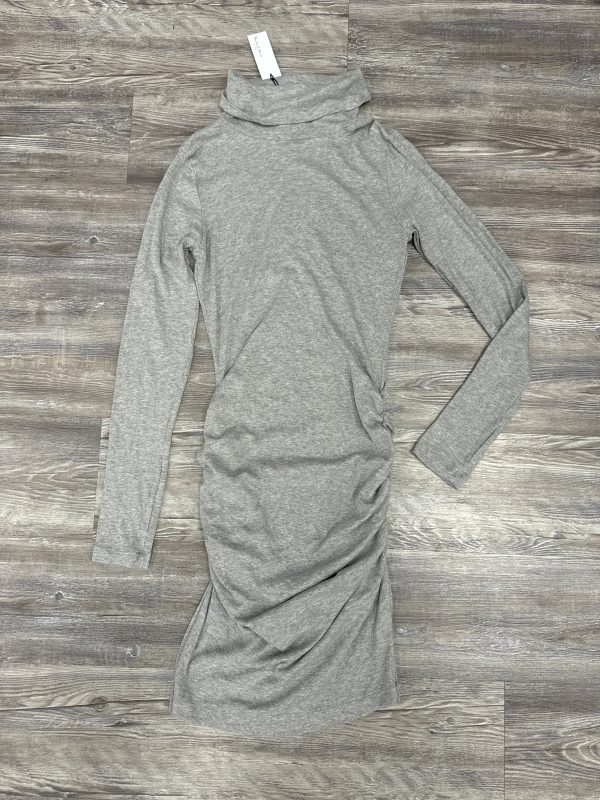 Dress Casual Short By Michael Stars In Grey, Size: M Supply