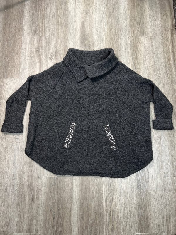 Sweater By CULTURE  In Grey, Size: L on Sale