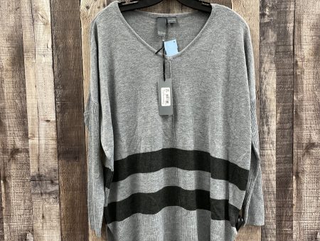 Sweater By Quinn In Grey, Size: S For Sale